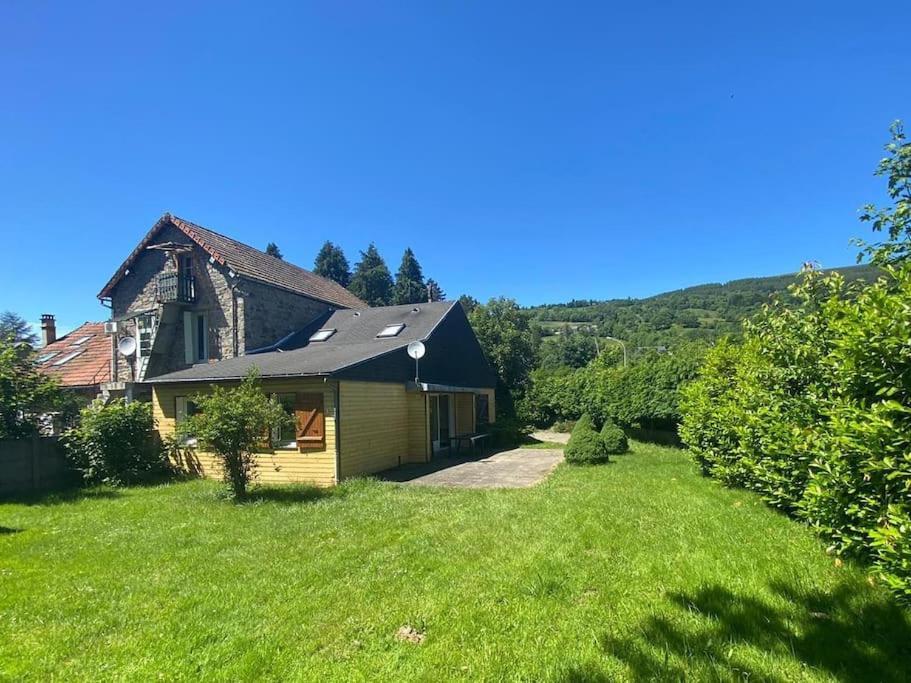 Maison Lumineuse Et Spacieuse Avec Terrain La Bourboule Exterior foto