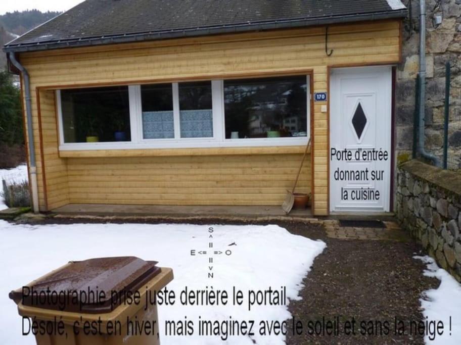Maison Lumineuse Et Spacieuse Avec Terrain La Bourboule Exterior foto